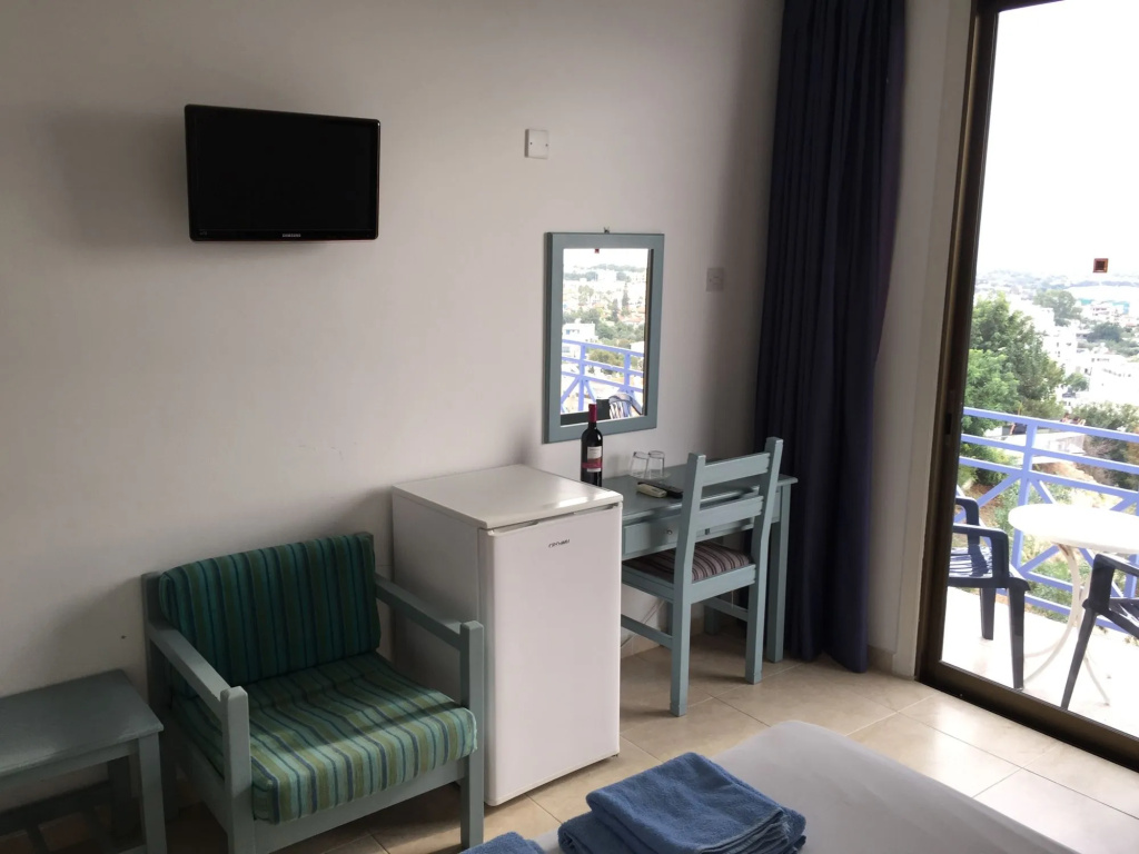 Axiothea Hotel