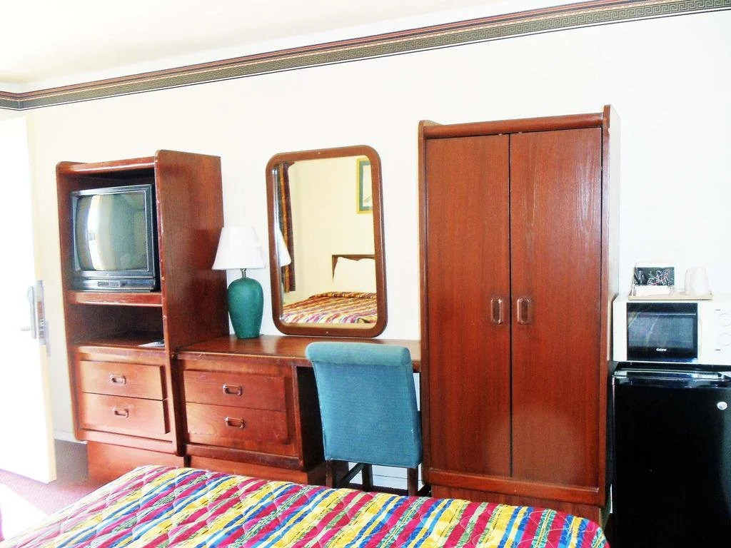 Antlers Budget Inn