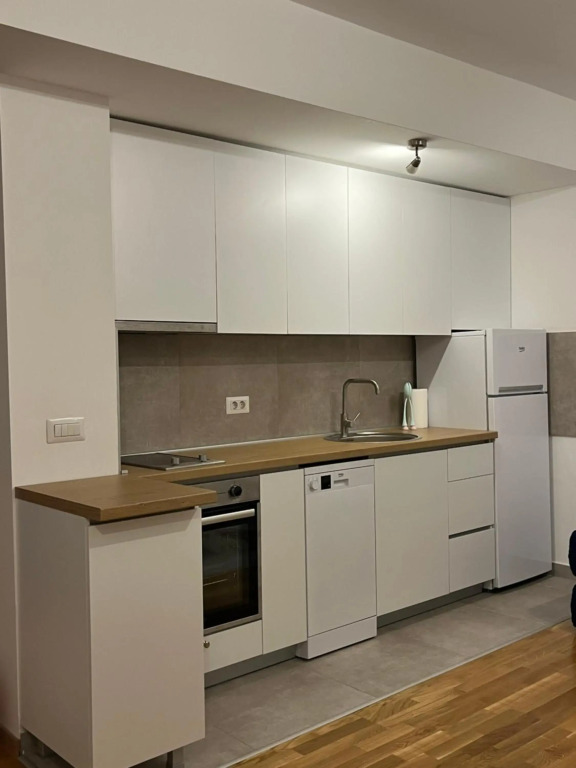 Modern apartment nearby downtown & Vardar river