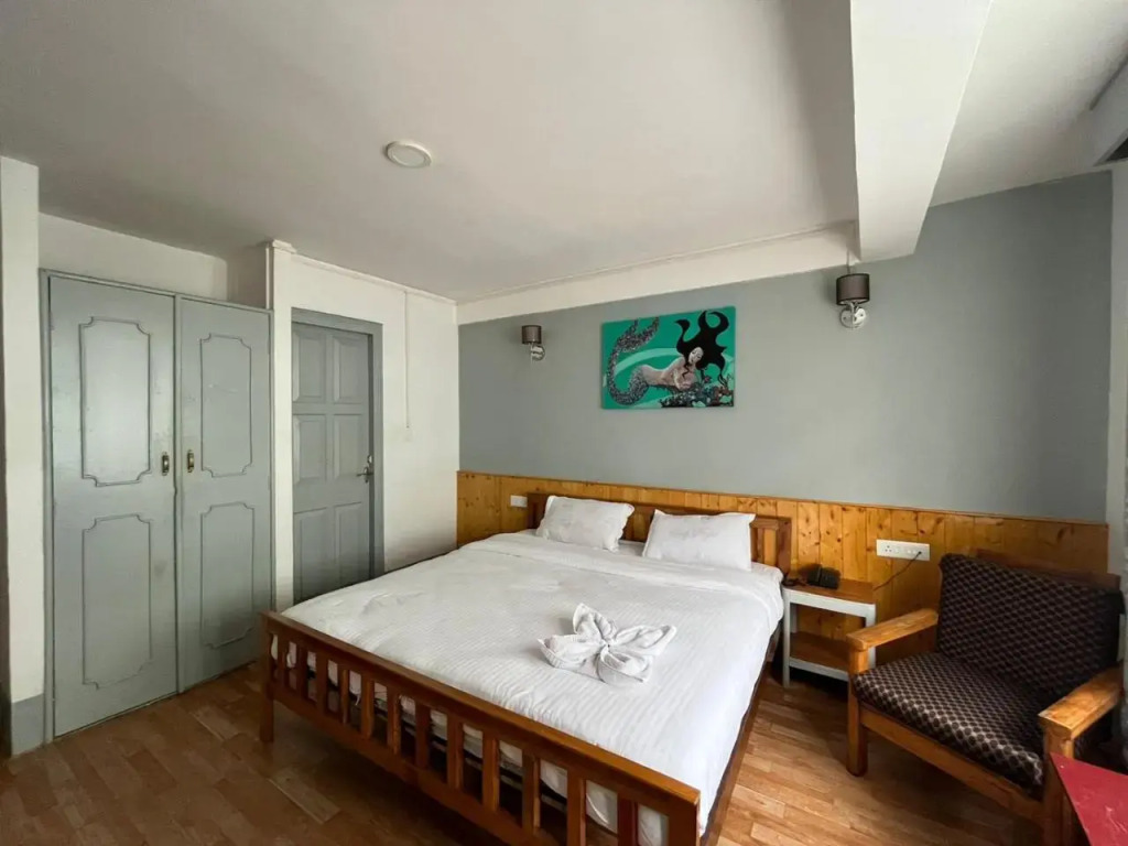 The Anola Hotel