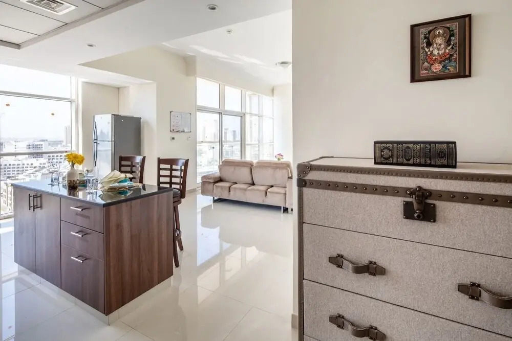 Premier 2BR Apartment in JVC Community - Sleeps 5!