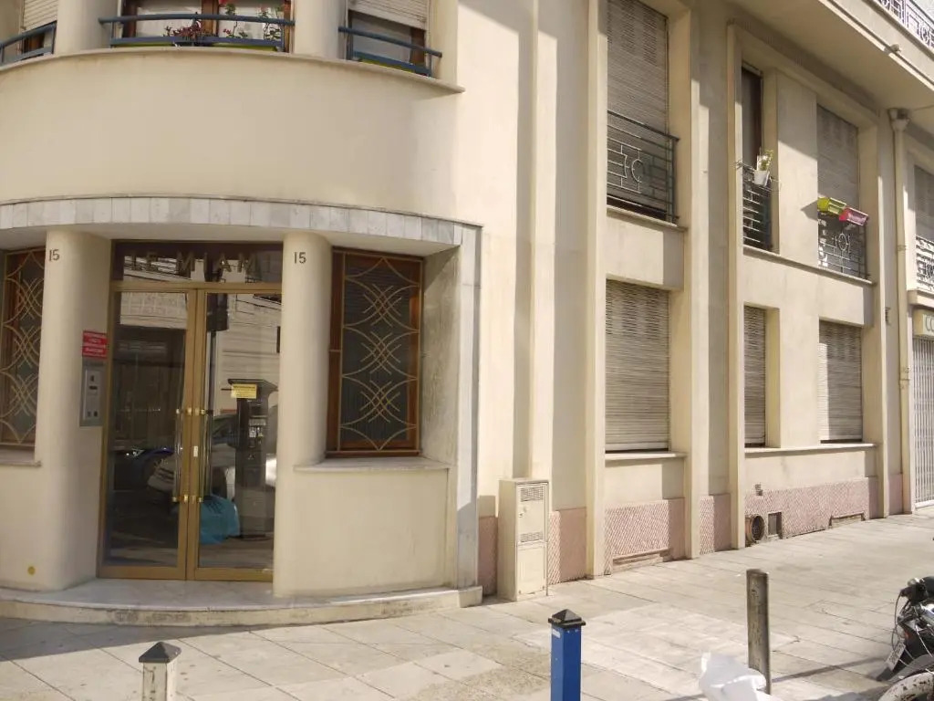 Dream - a studio flat with balcony at 300m from the beach