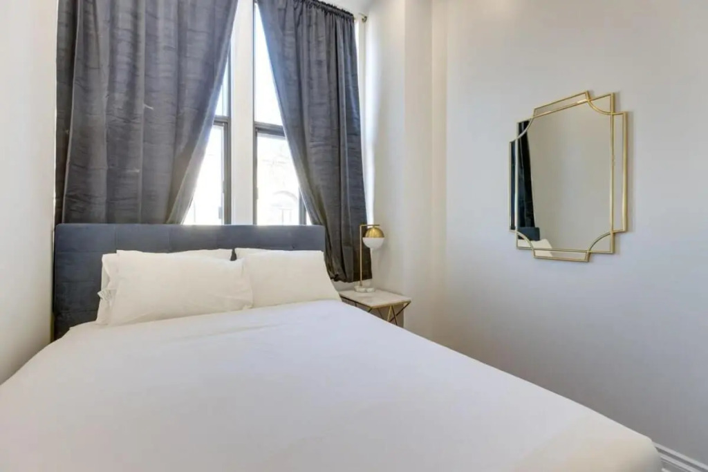 M11 Gorgeous 3BR w Kingbed Perfect Location