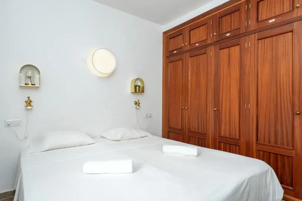 Central gem in Los Boliches SOHO with wifi and tv ref77