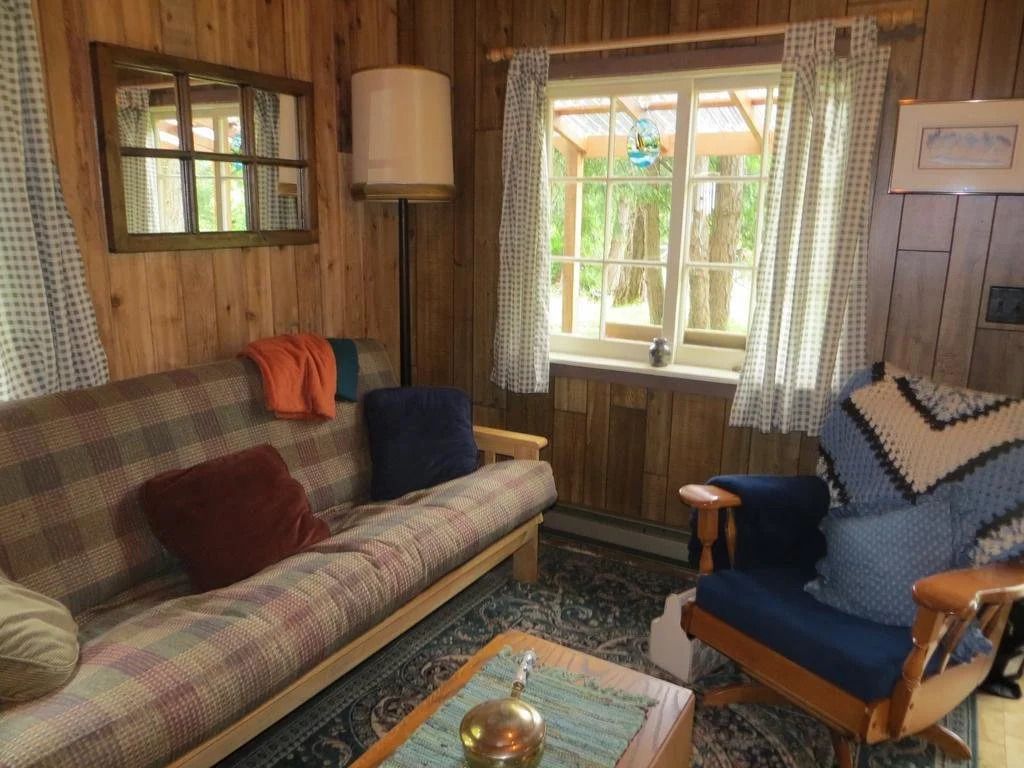 Raylia Cottage