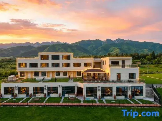 Shanshui Jiangnan Homestay (Nalati Scenic Area Branch)