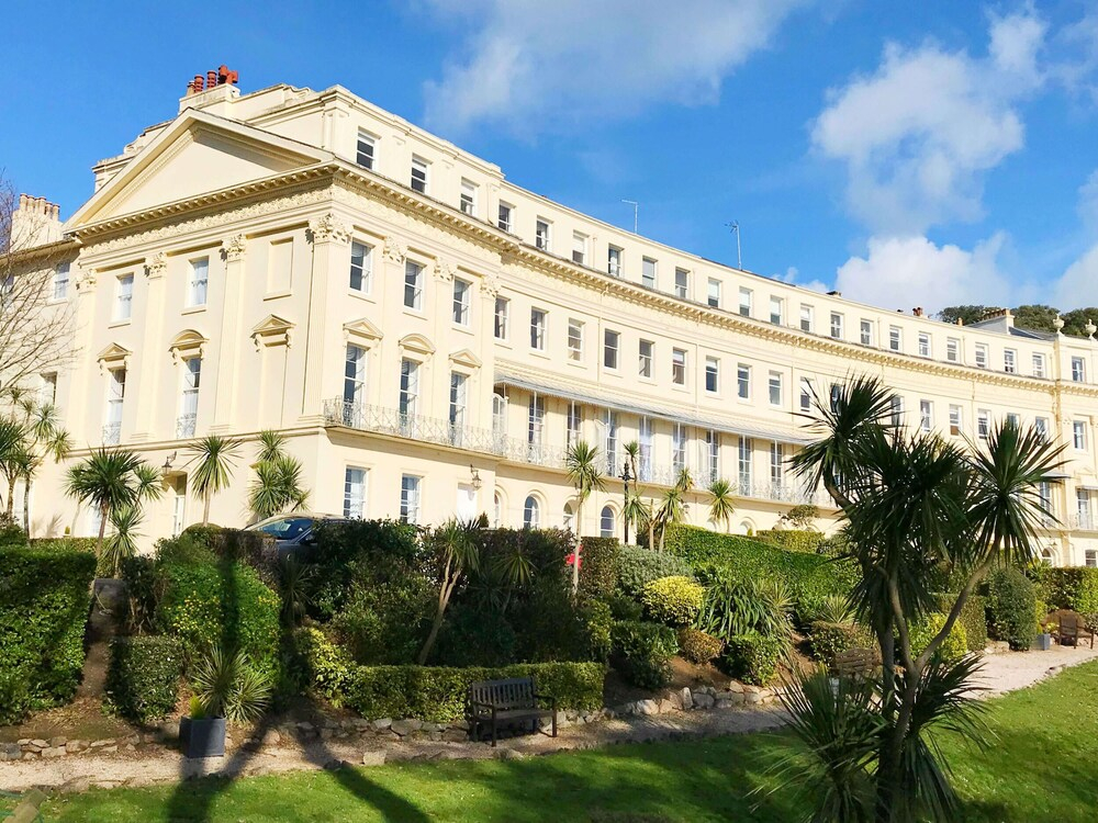 Meadfoot Bay Apartment at Hesketh Crescent