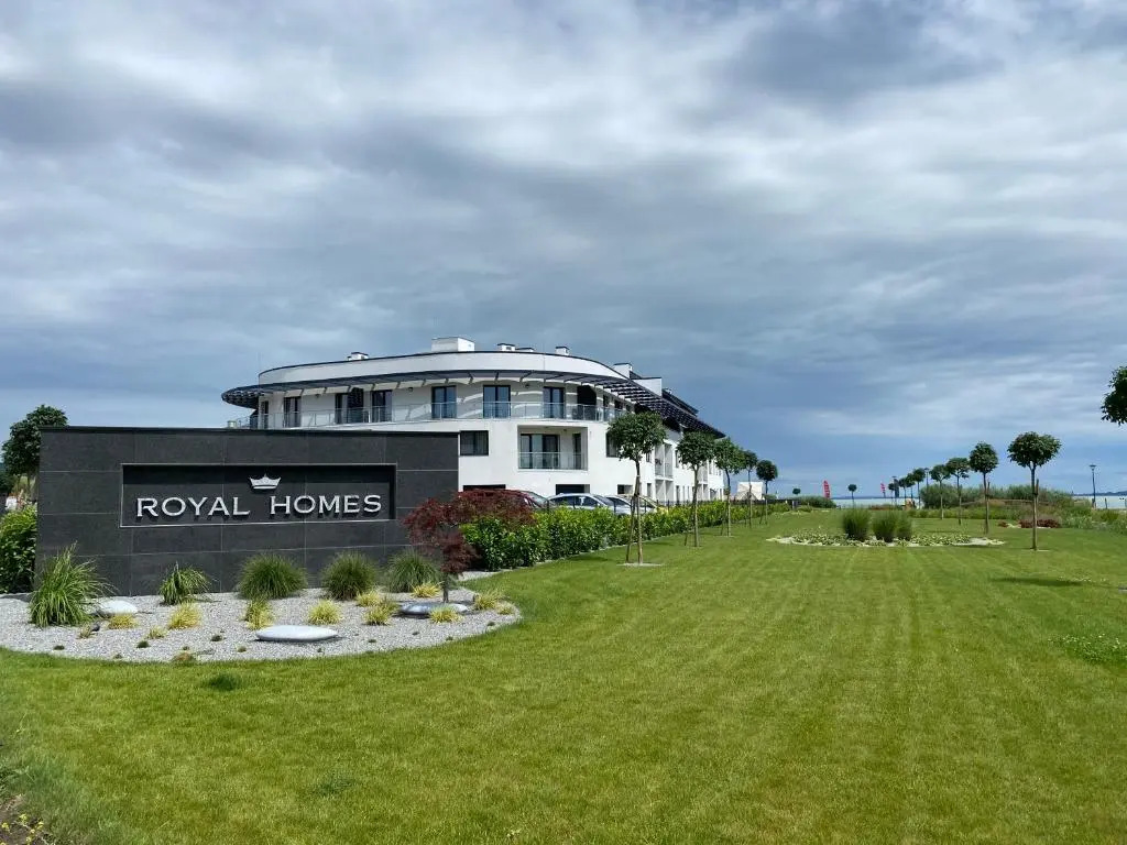 ROYAL SUN - lakeside luxury studio flat at Balaton