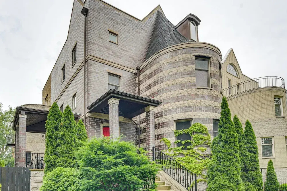 Walk to Lake Michigan: Chicago Apt w/ Yard
