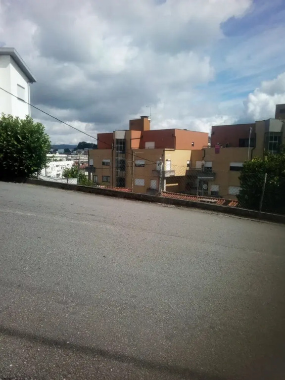 Studio in Guimarães, With Enclosed Garden and Wifi