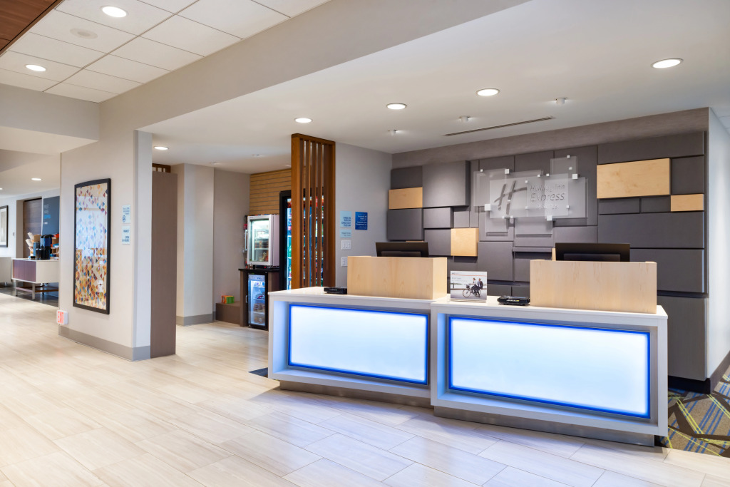 Holiday Inn Express & Suites - Romeoville - Joliet North by IHG