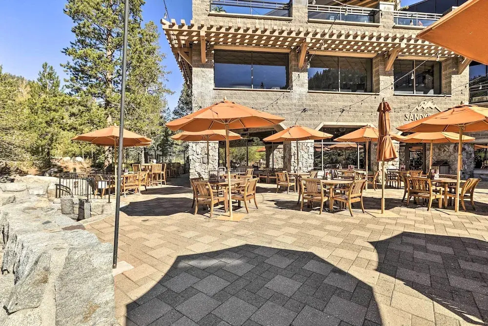 6 Mi to Lake Tahoe: Everline Resort Retreat!