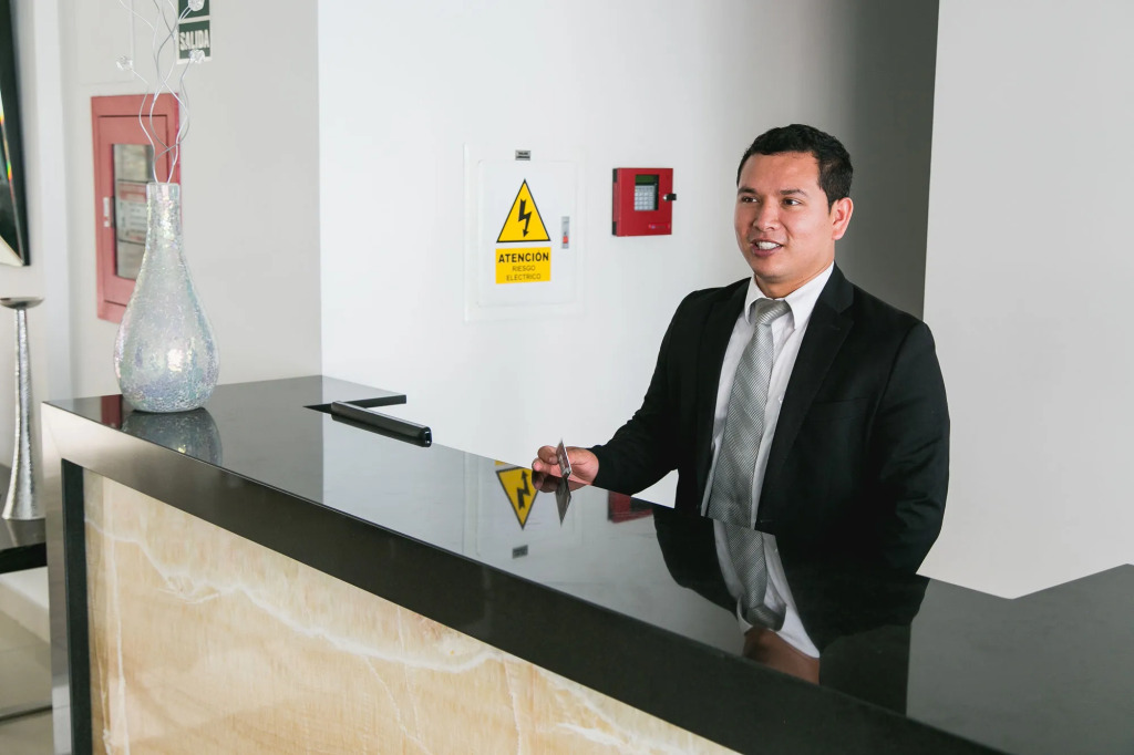 Apart Hotel Petit Palace Suites