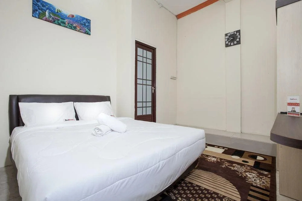 Sky Inn Syariah Mastrip 1 Surabaya by Reddoorz