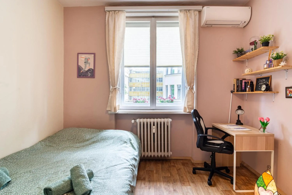 The Top Spot - Cute Studio in the Center