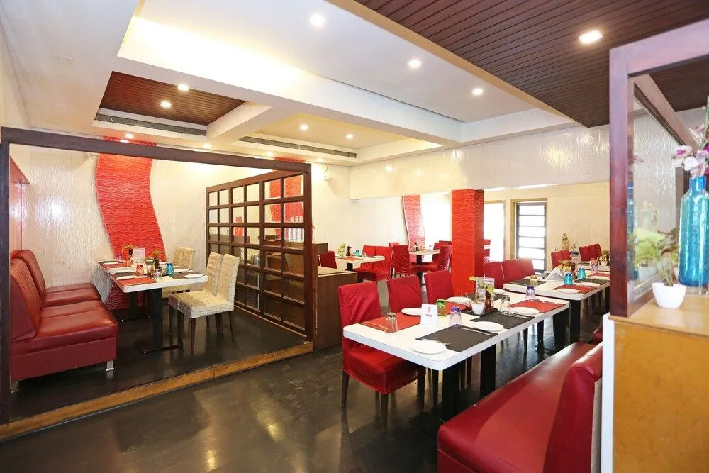 OYO 10690 Florence Hotel