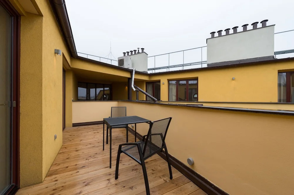 EMPIRENT New Town Apartments