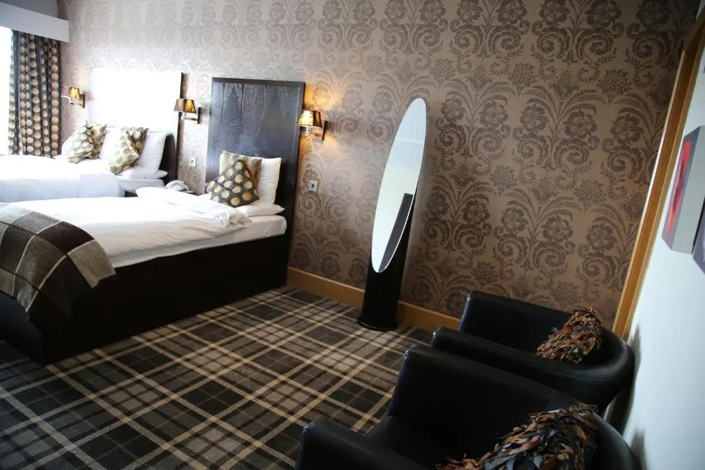 Inn On The Prom At The Fernlea Hotel