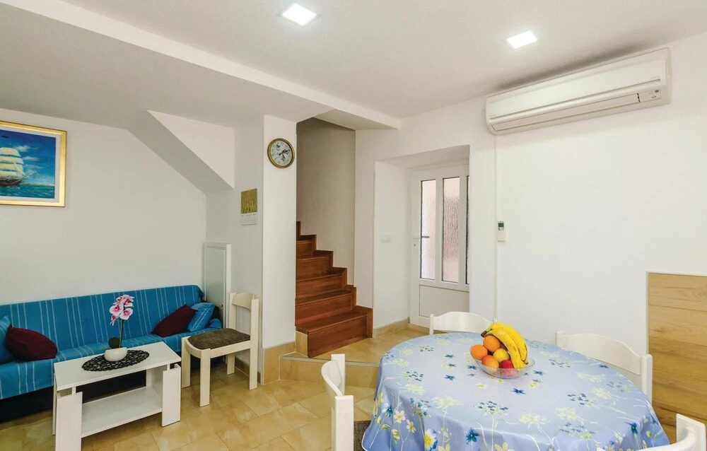 Four-Bedroom Holiday Home In Babino Polje