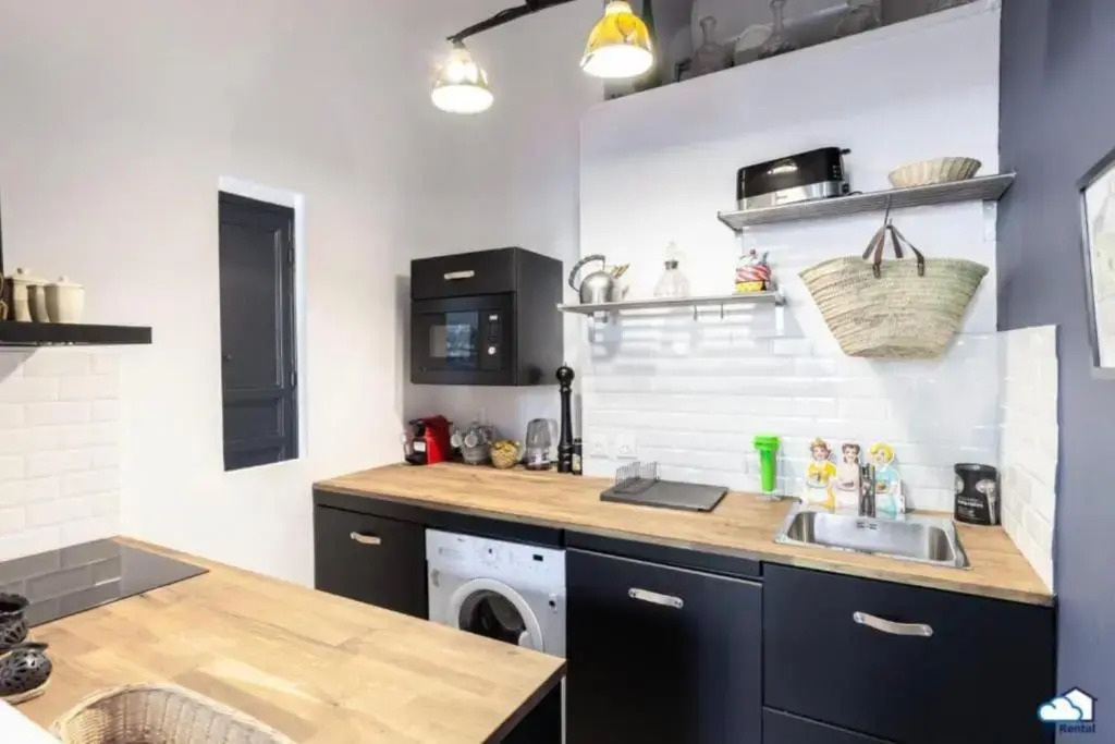 Beautiful Apartment - 2 rooms AC - Air Rental by Keeper