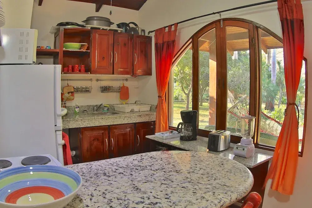 Charming 2 Bdrm Tuscany-style Villa
