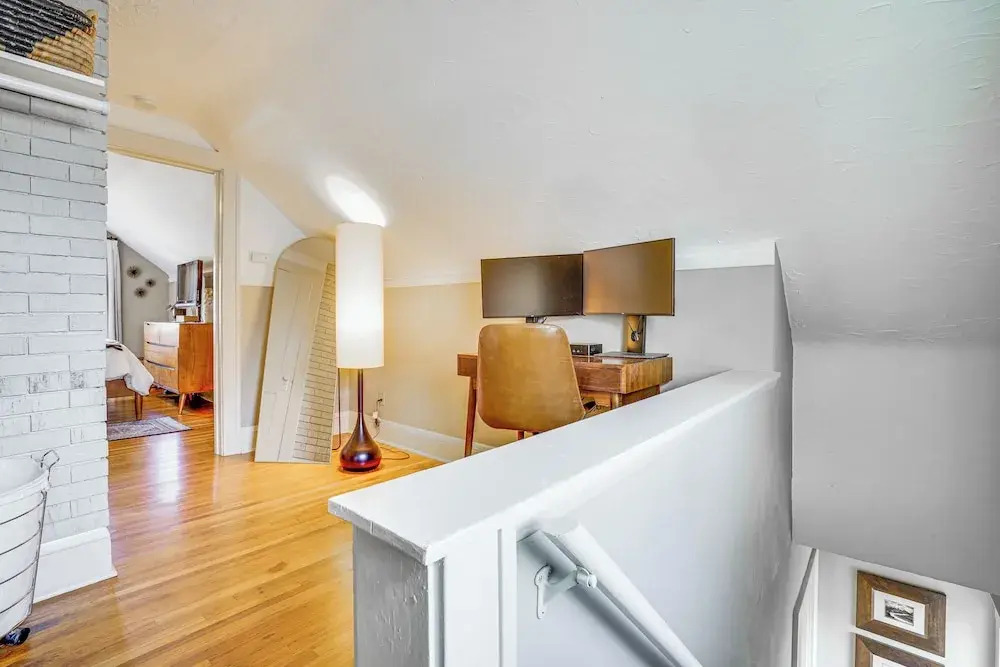 Walk to Beach + Lake Nokomis: Minneapolis Home!