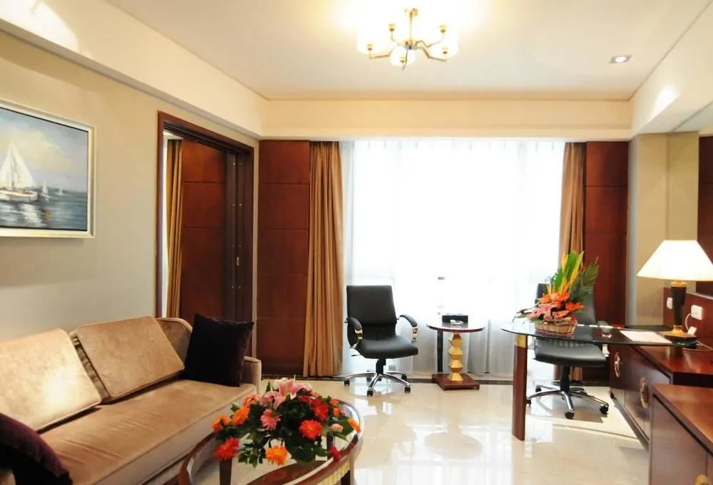 Starway Hotel (Nanchang Honggutan Wanda Qiushui Square)
