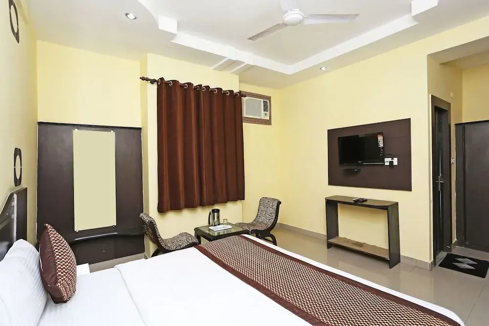 OYO 4799 Hotel City Park