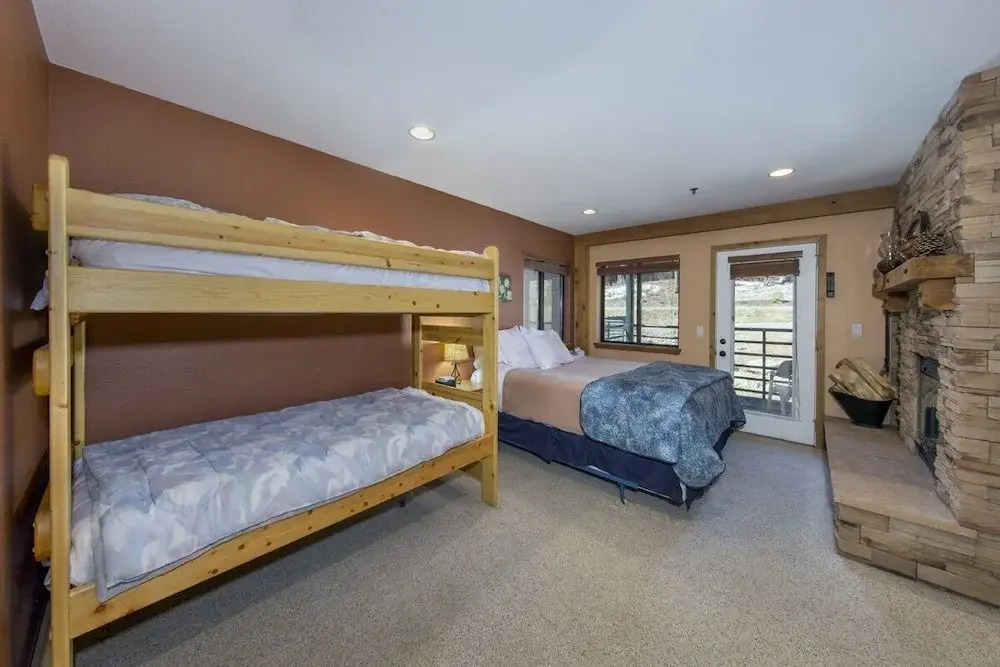 The Meadows 1120 - 2 Br Condo