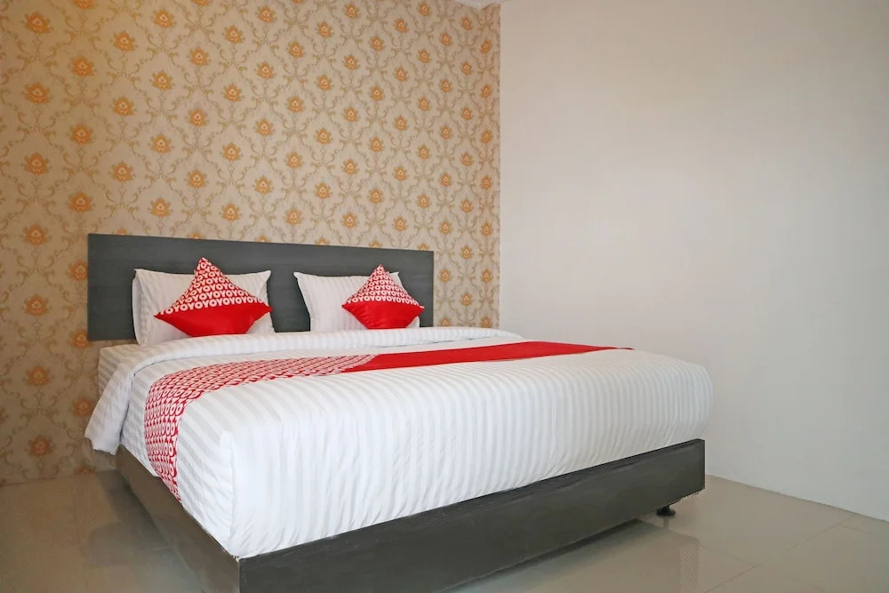 Sachila Residence Syariah  by OYO Rooms