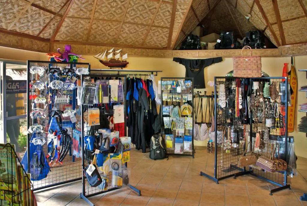 Easy Diving and Beach Resort