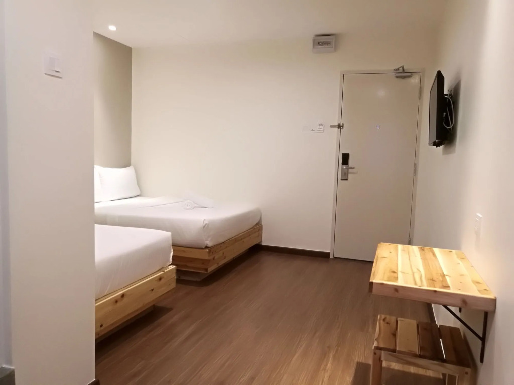 Artisan Eco Hotel
