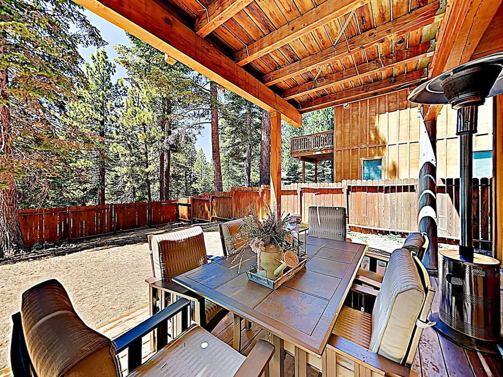 Beautiful Newer - 4 Br Home