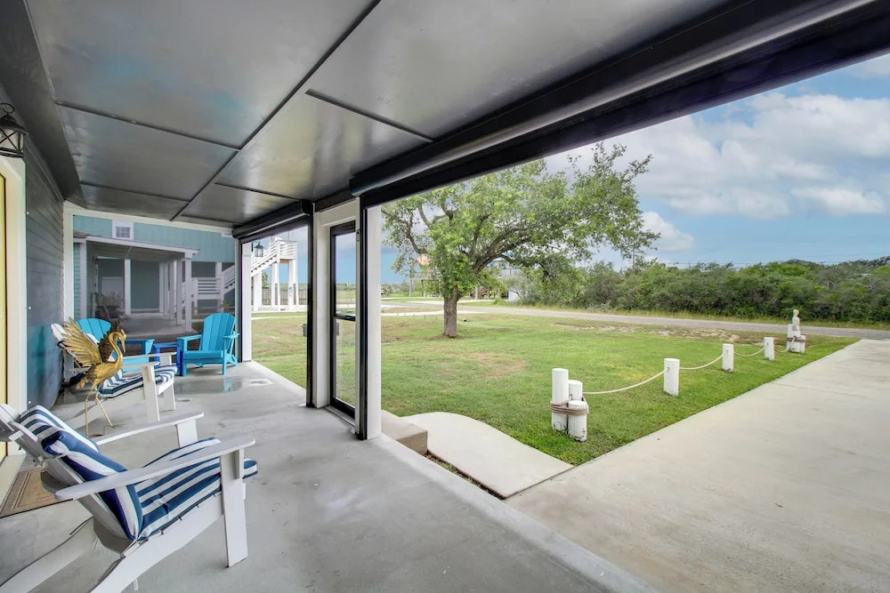Heron Bay Cottage w/ Patio in Rockport!