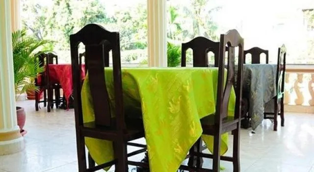 Queen Na Guest House