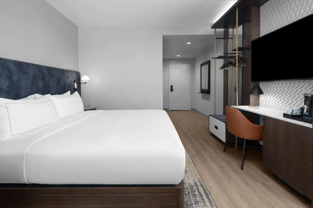Hotel West & Main Conshohocken, Tapestry Collection Hilton