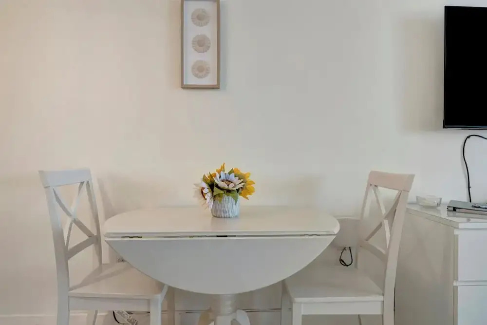 Watch the Dolphins Large Balcony Suite and Heated Pool