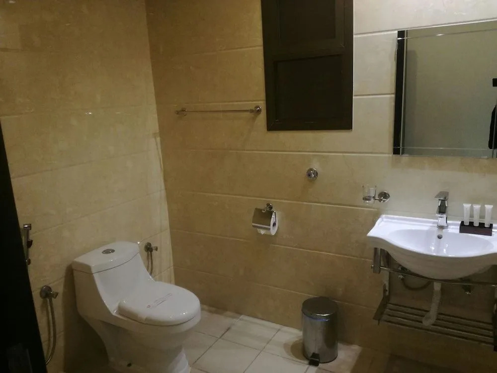 Remaz Hotel & Suite