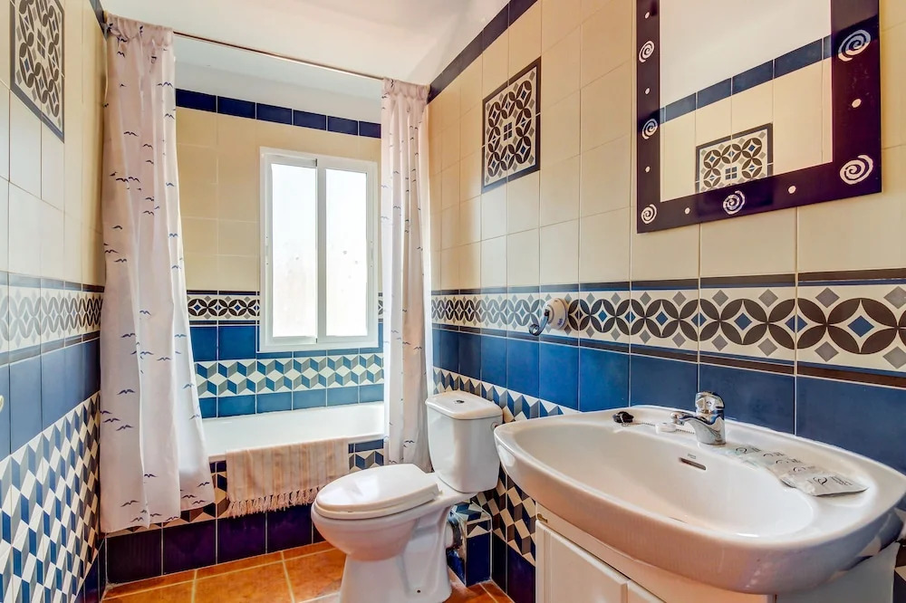 Villa Benama by Villa Plus