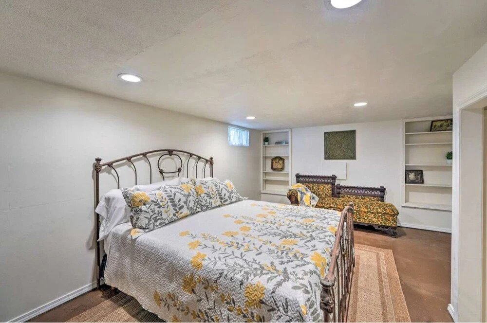 Charming Idaho Home 3 Bedroom Cottage by RedAwning