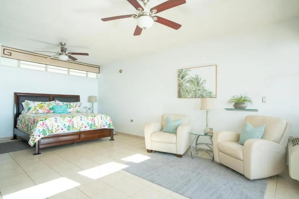Beachfront Penthouse with Ocean and Sunset Views at Pelican Reef #703