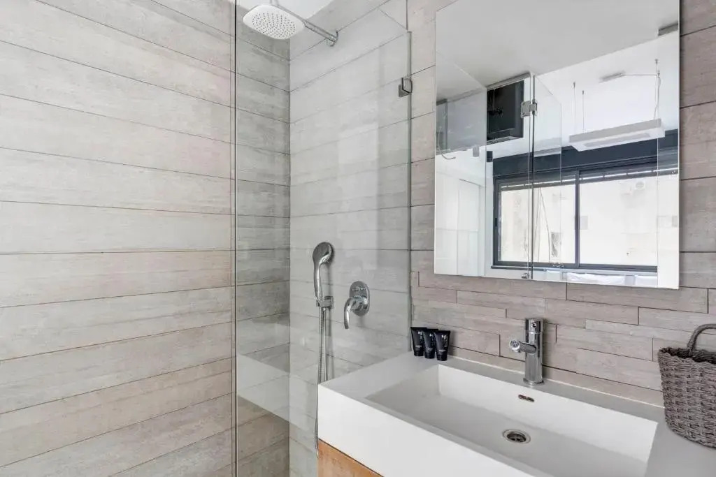 Nordau BLVD 2 Bedrooms