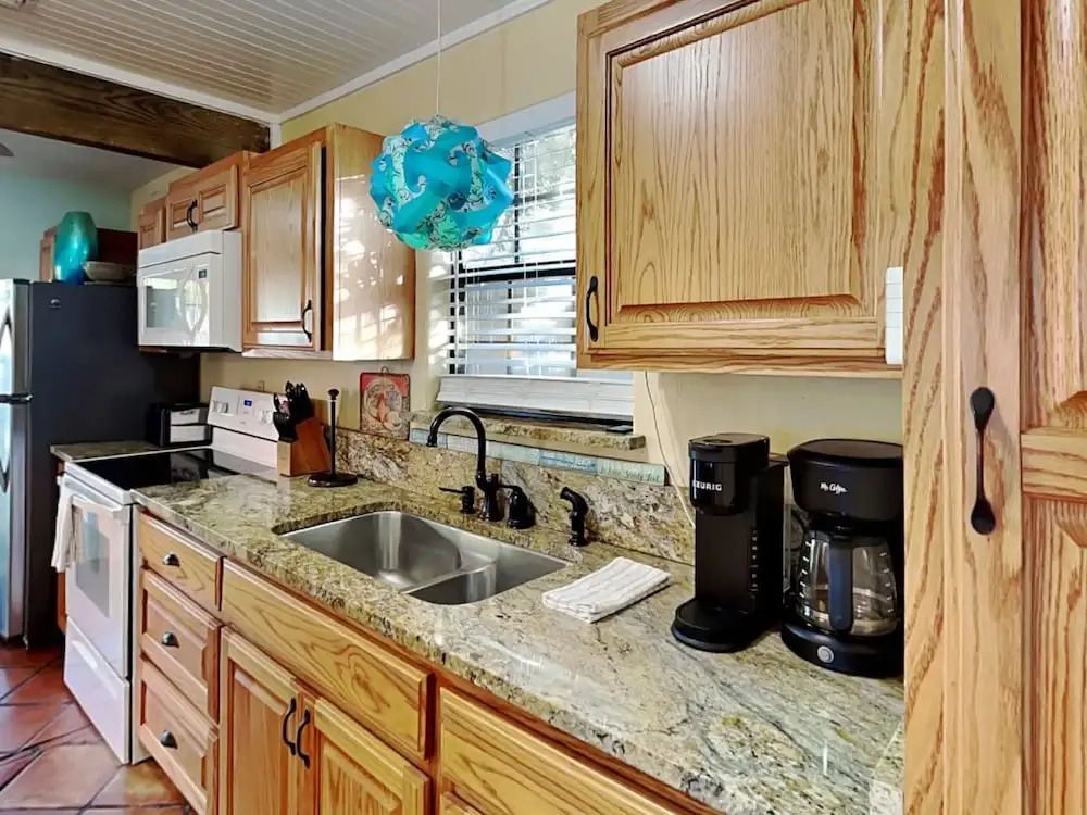 Caprice Cottage - Sun Harbor Cottage #1