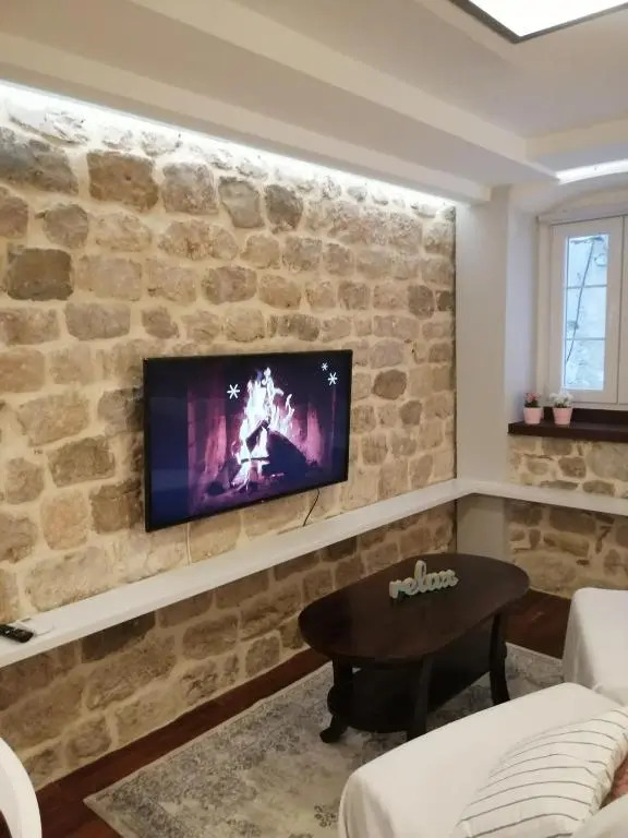 V&M Luxury Studio