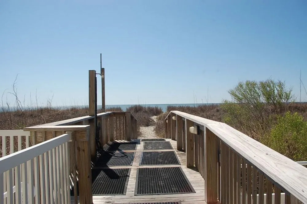 1037-2-G Crescent Sands at CB - 3 Br Condo