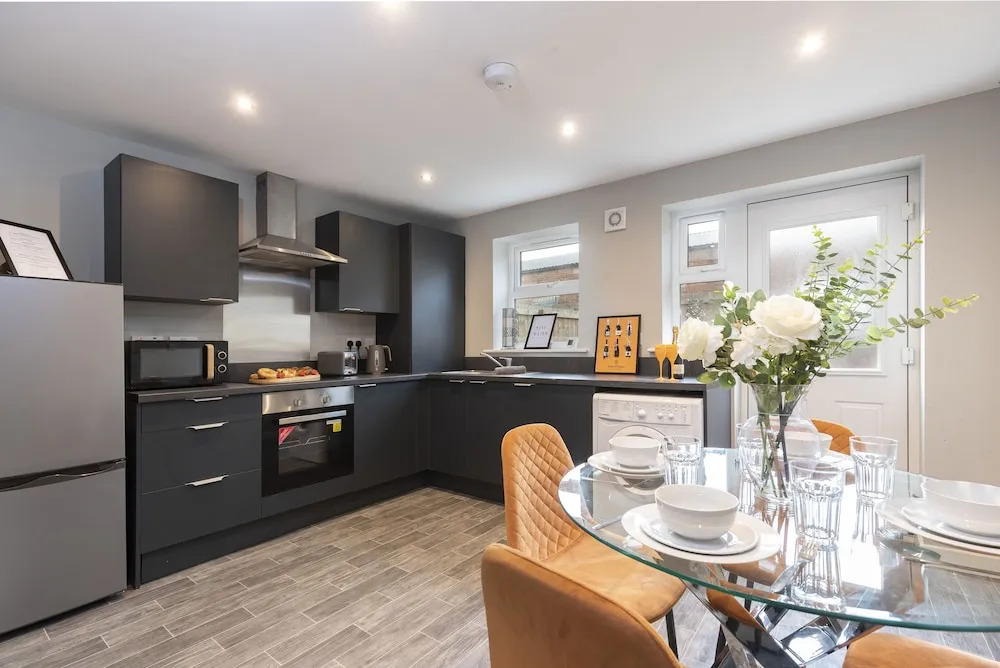 Champagne House - 3 Bedroom Townhouse