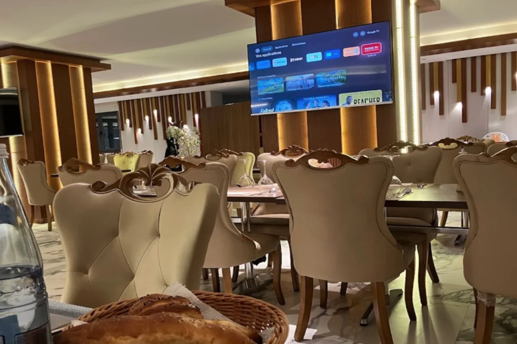 Al Bayt Hotel