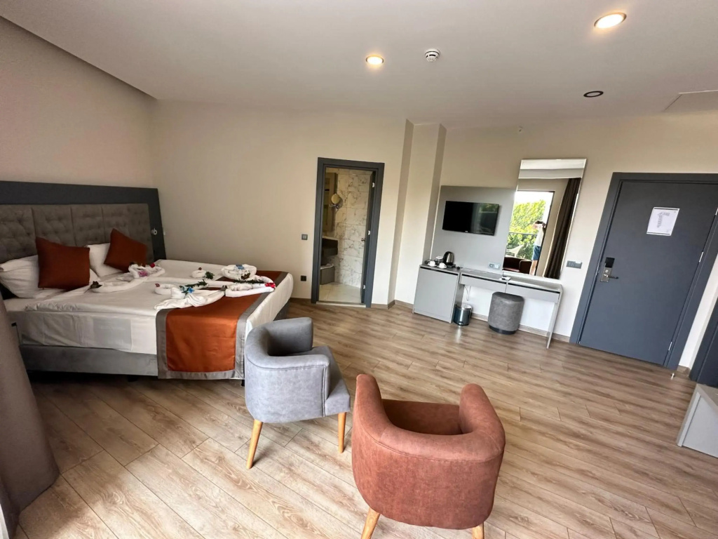 Side Golden Rock Hotel 16+ Adults Only