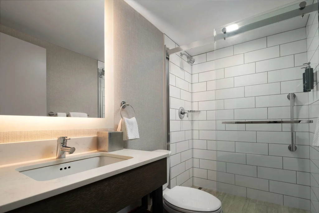 DoubleTree by Hilton Pittsburgh Airport
