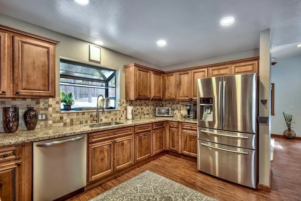 1760t Thunderbird Cabin 3 Bedroom Home